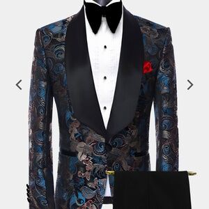 Floral Embroidered Tuxedo